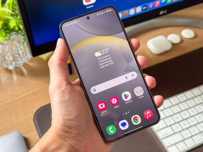 Samsung остановила развёртывание One UI 7